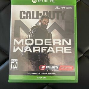 Call of Duty: Modern Warfare for Xbox One - Green Case